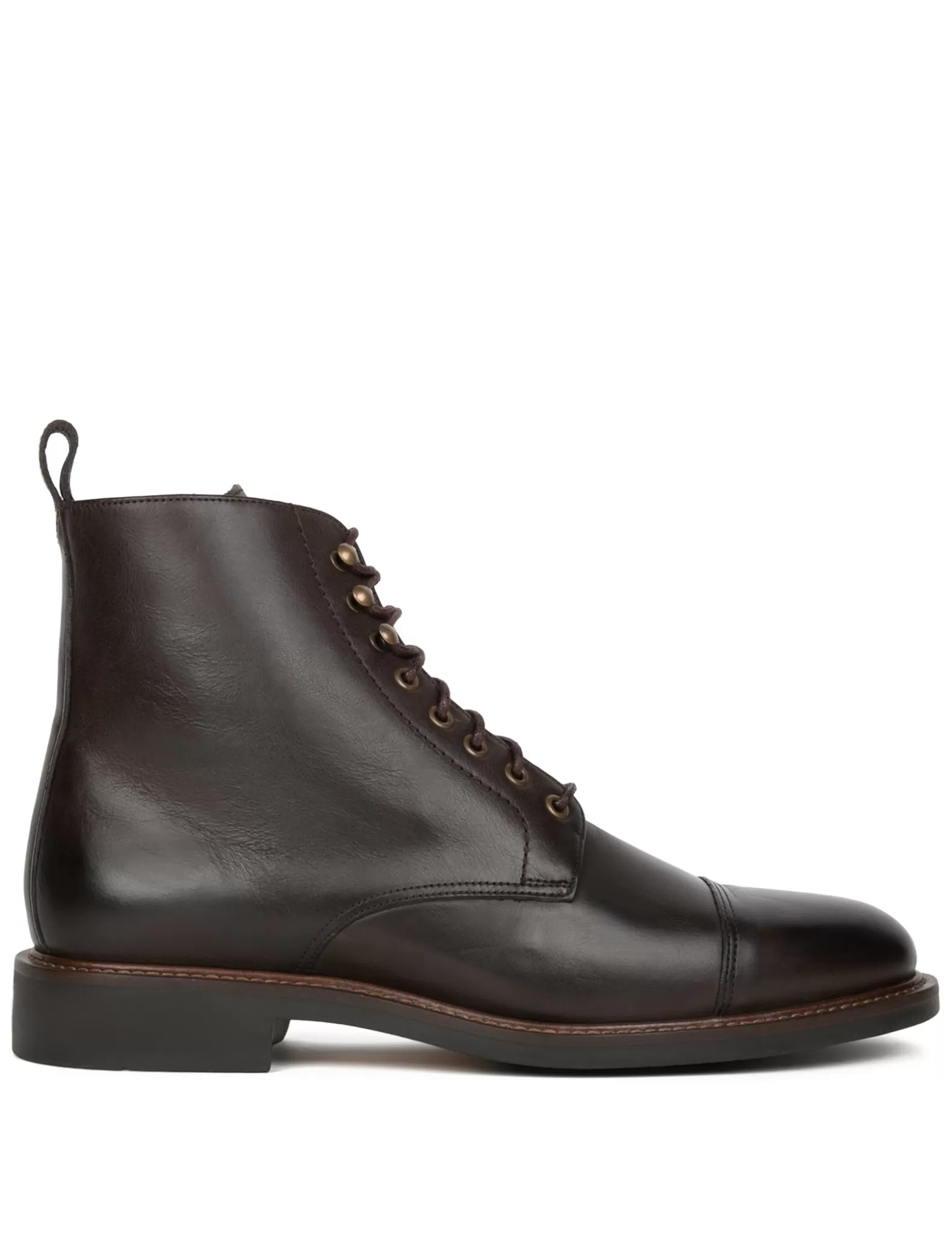 Bobbies Harper Yack Shop