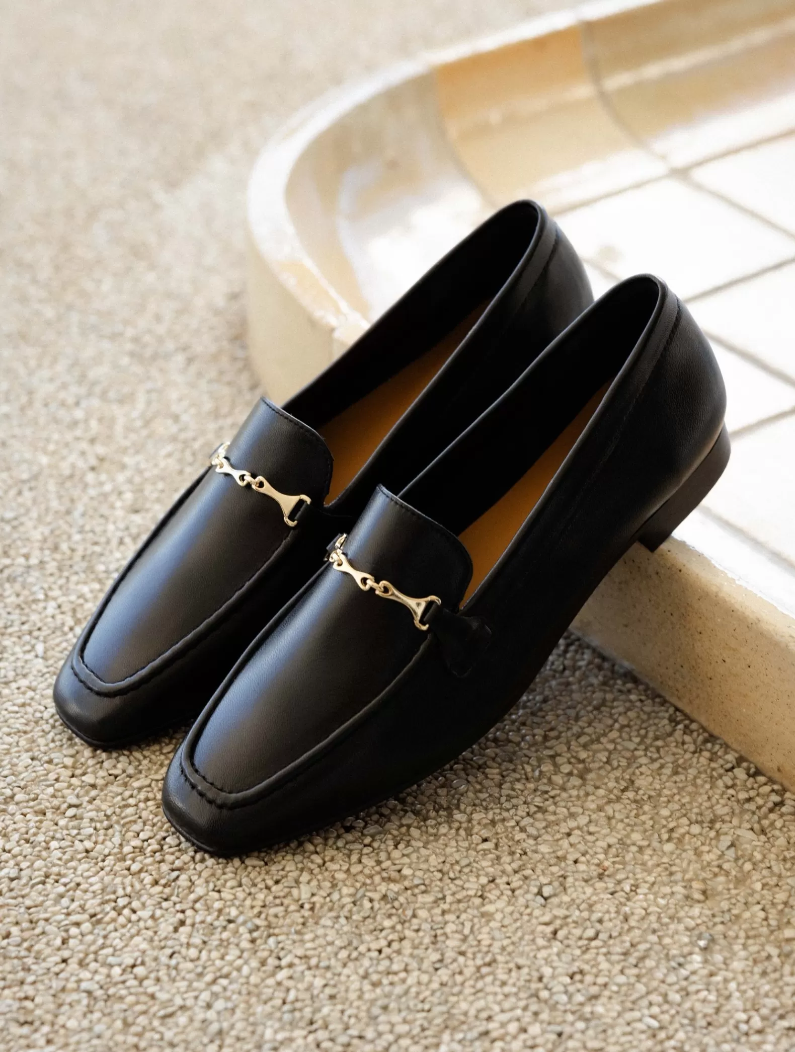 Bobbies Jeanne Noir Passion Clearance