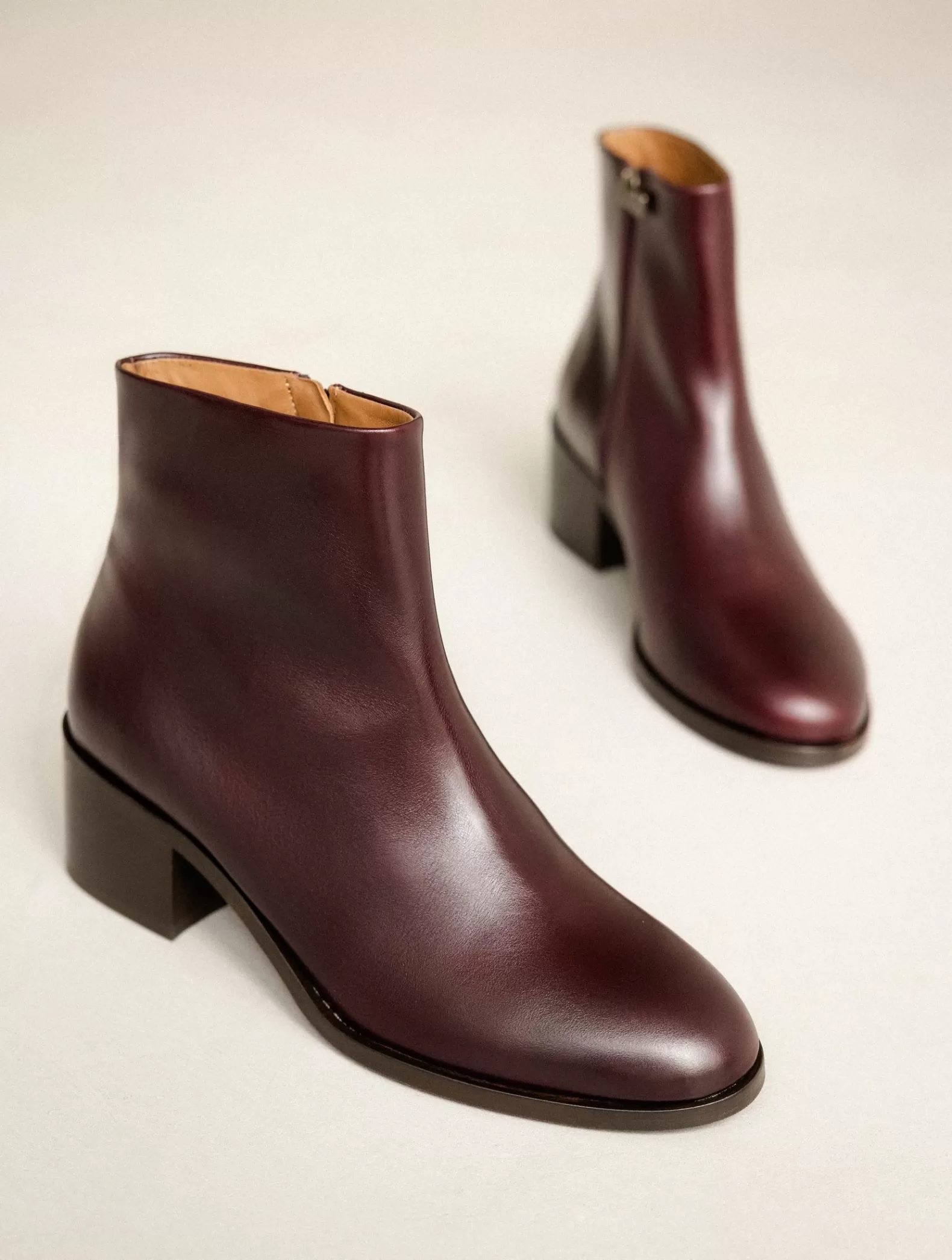 Bobbies Léa Cabernet Sale
