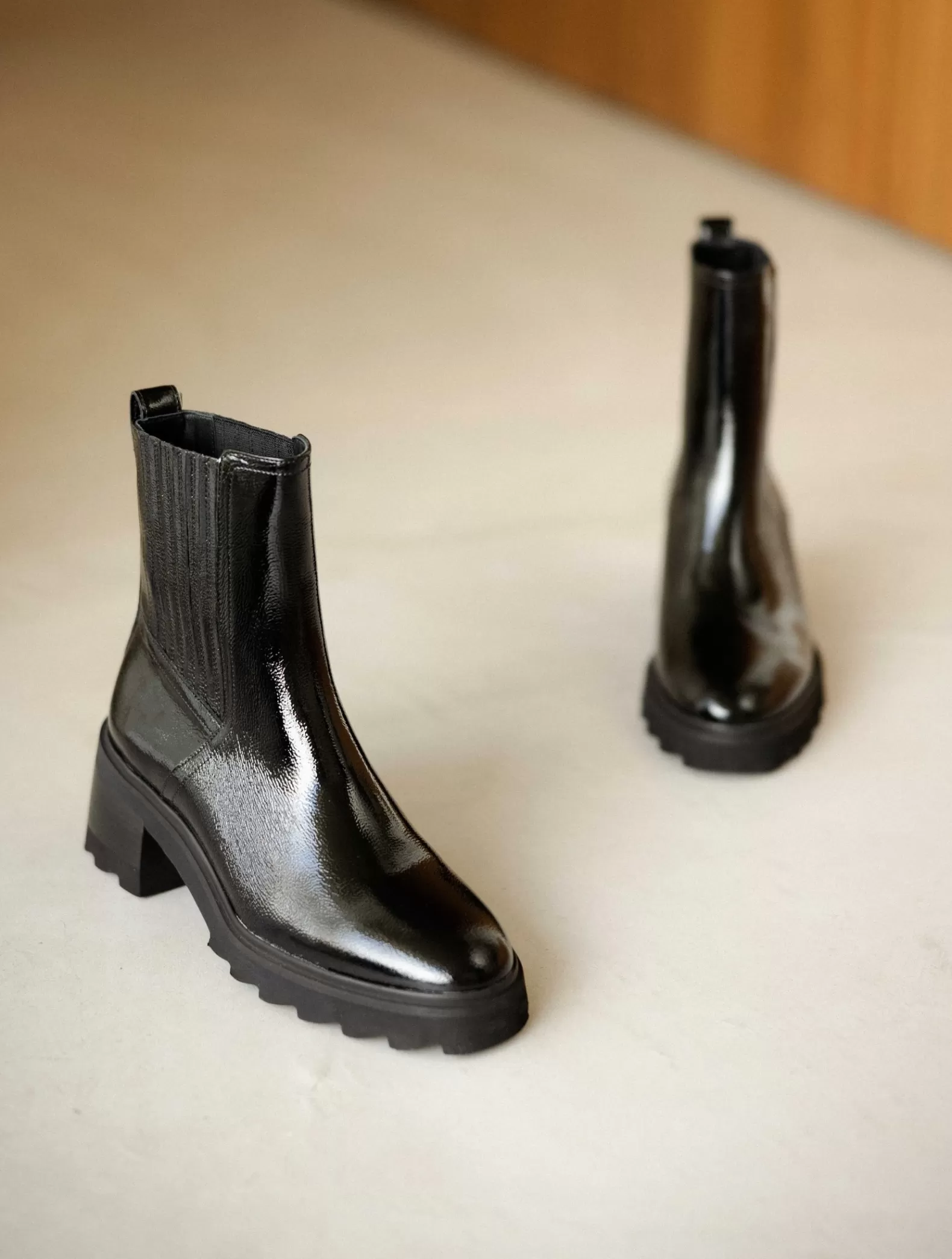 Bobbies Lison Noir Vinyl Clearance