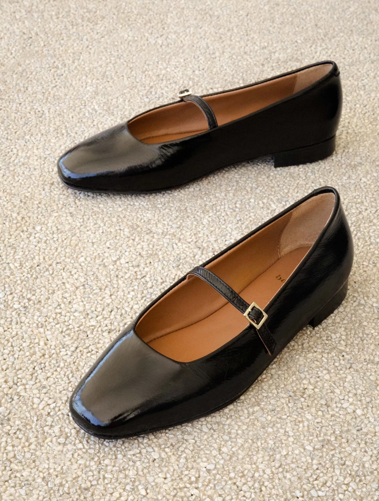 Bobbies Mikie Noir Vinyl Best