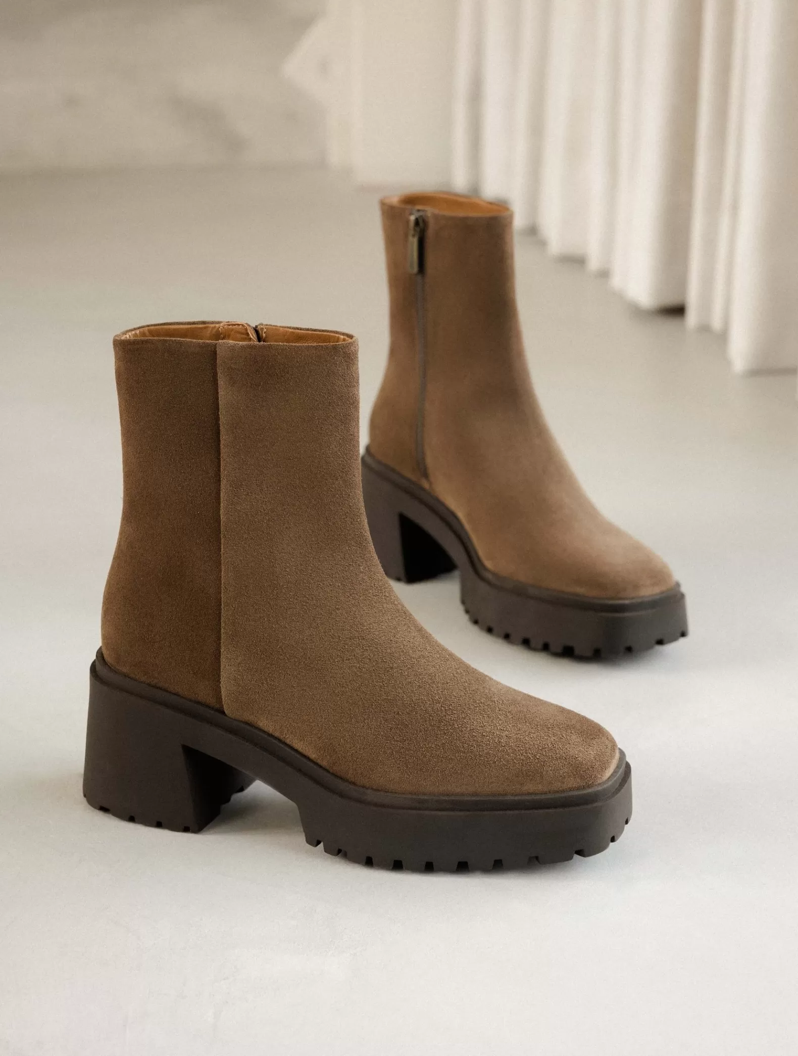 Bobbies Sadie Brun Kaki Best