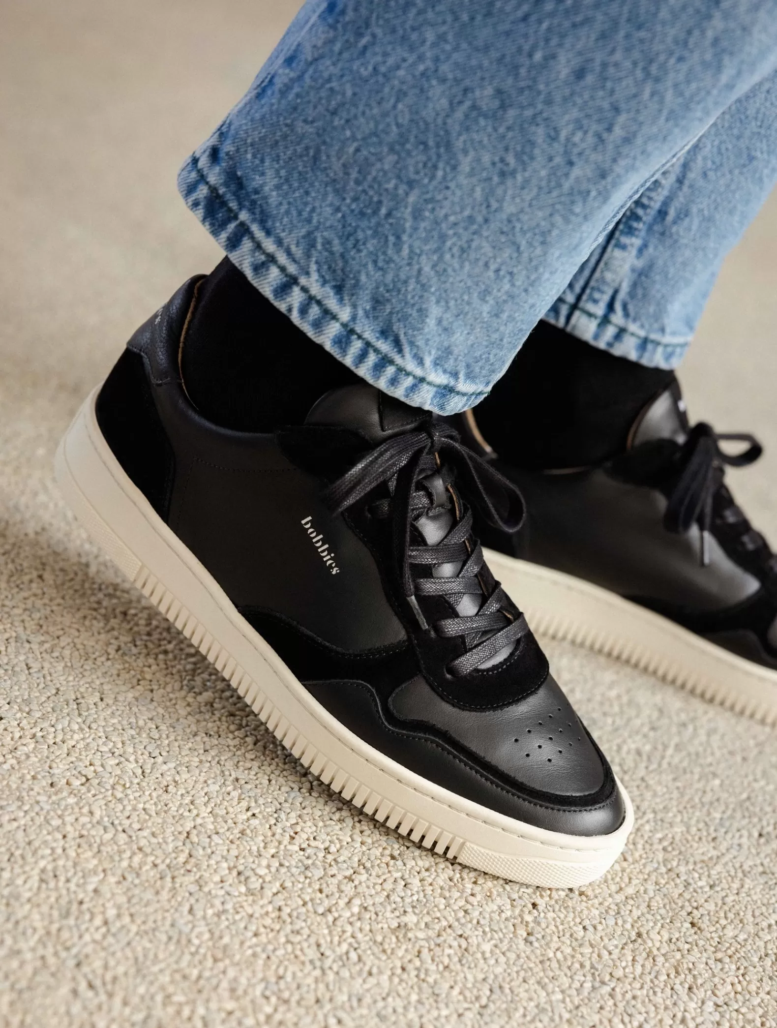 Bobbies Travis Noir Profond Online