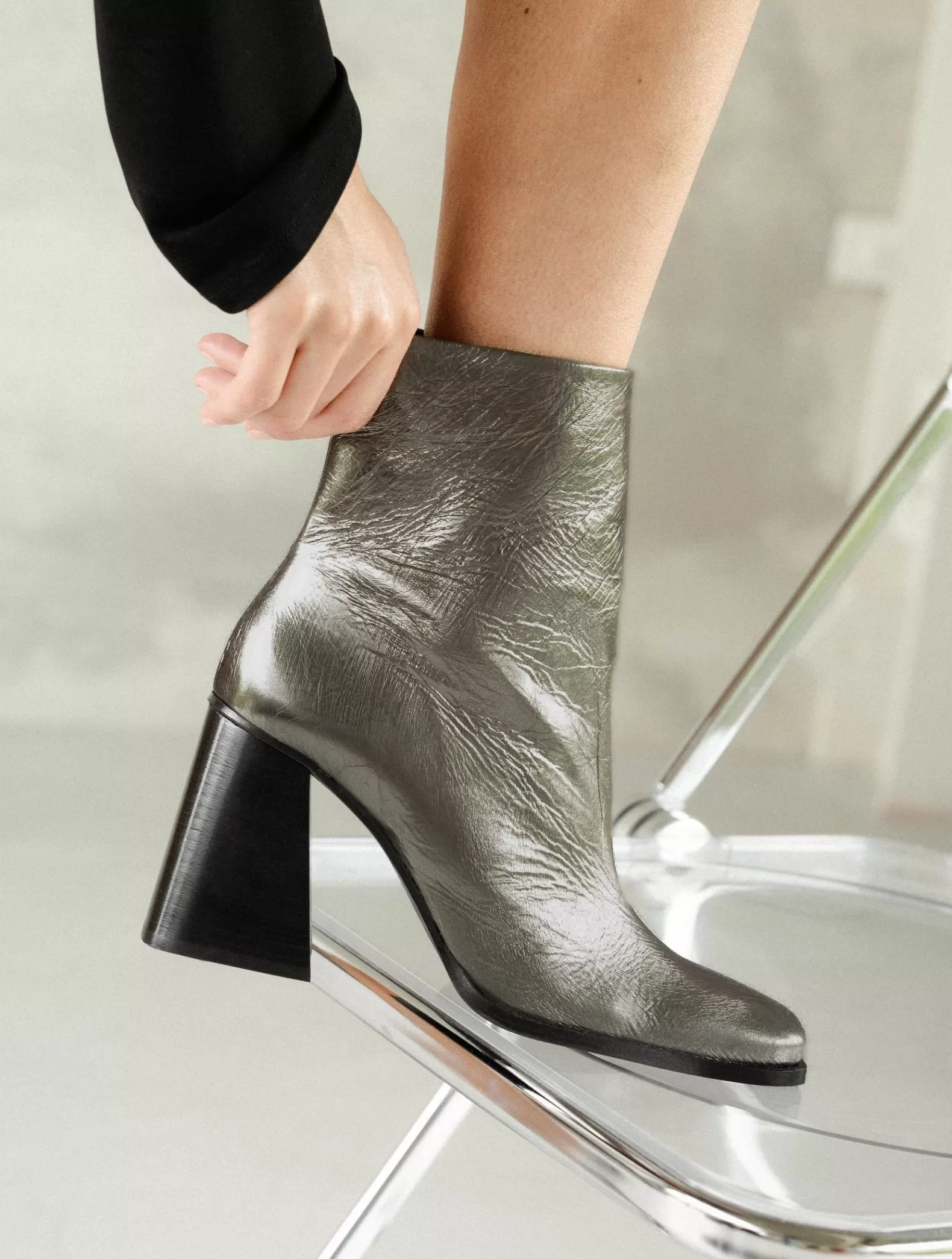 Bobbies Wilma Cosmic Silver Store